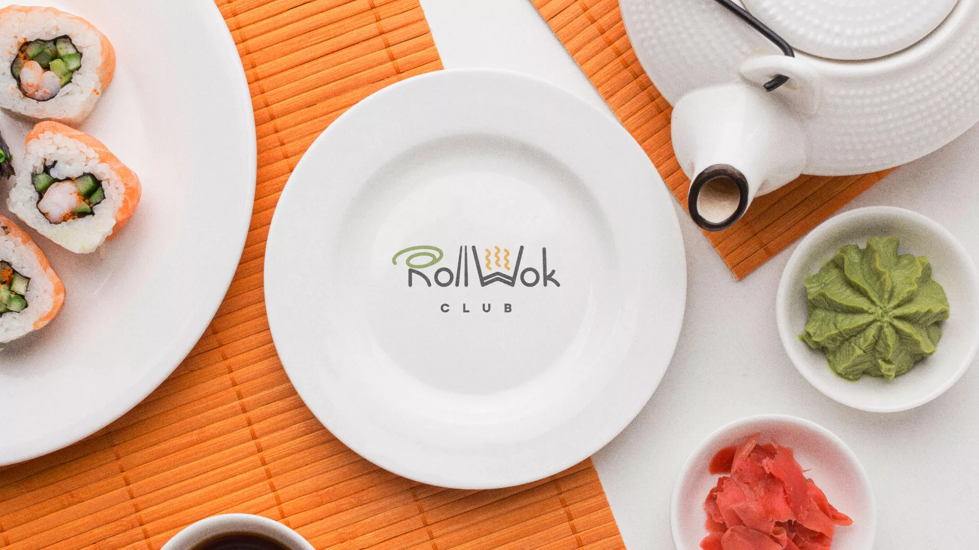 Разработка логотипа и фирменного стиля суши-бара «Roll Wok Club» в Серафимовиче